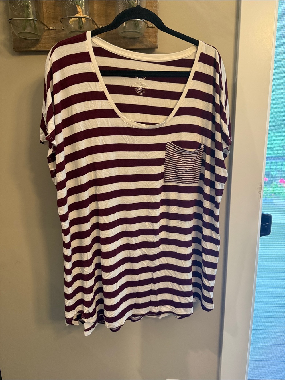 Relaxed Scoop Neck Striped Tee in Burgundy & Cream